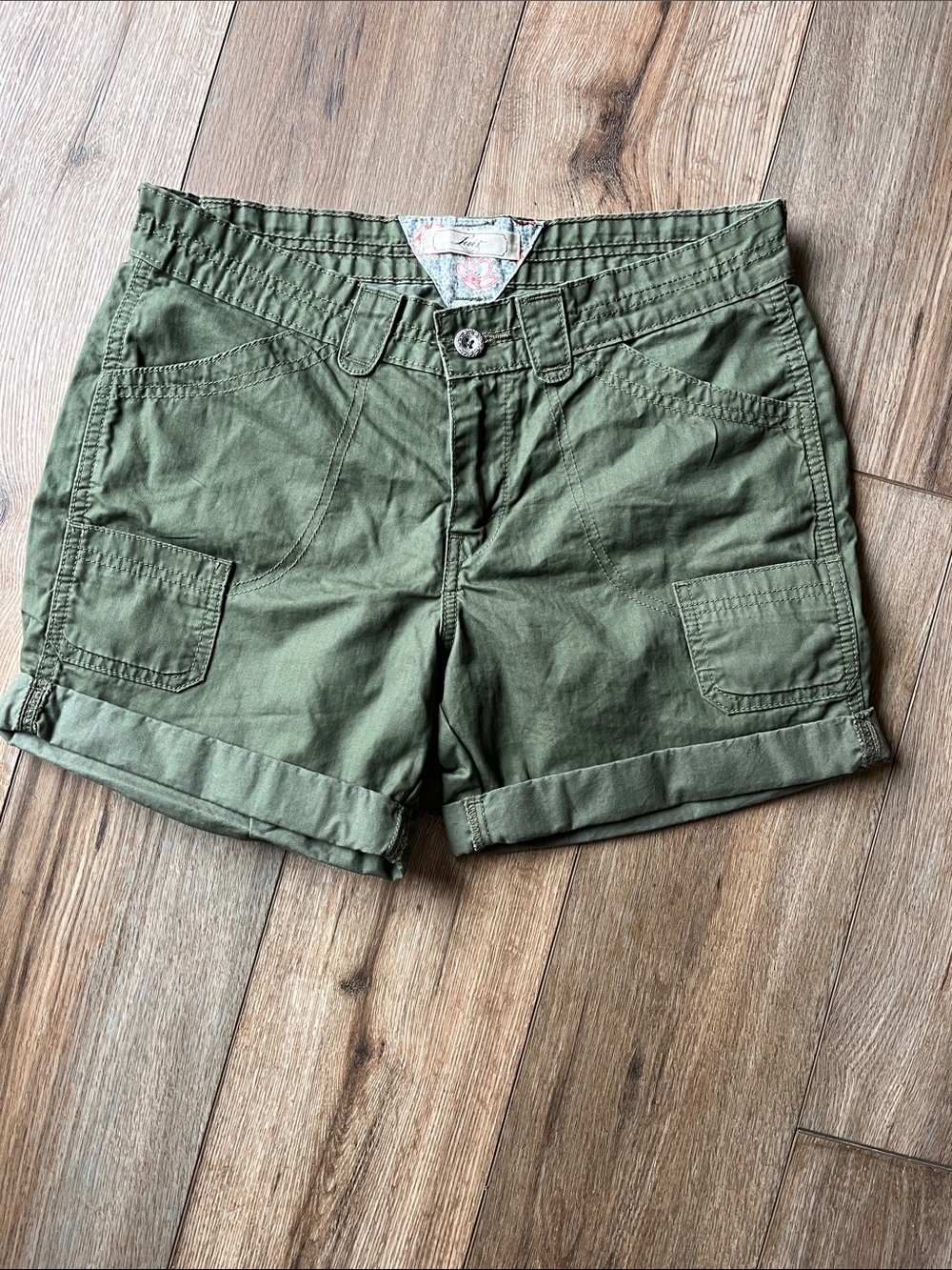 Levi's Olive Green Utility Cuffed Women's Shorts